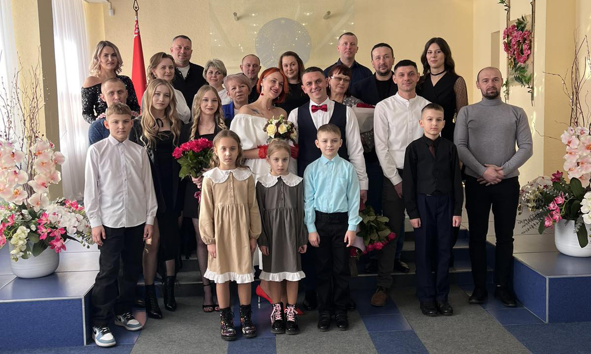 «Свадебный бум в зеркальную дату»
